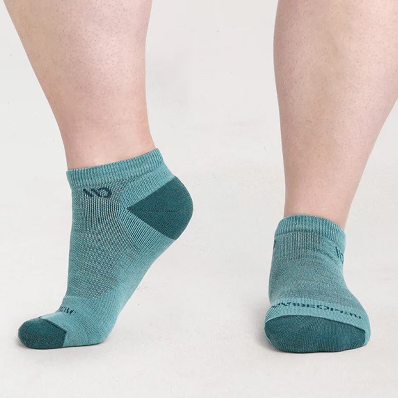 Women’s Solid Cushioned No Show Socks 9500 Teal Medium