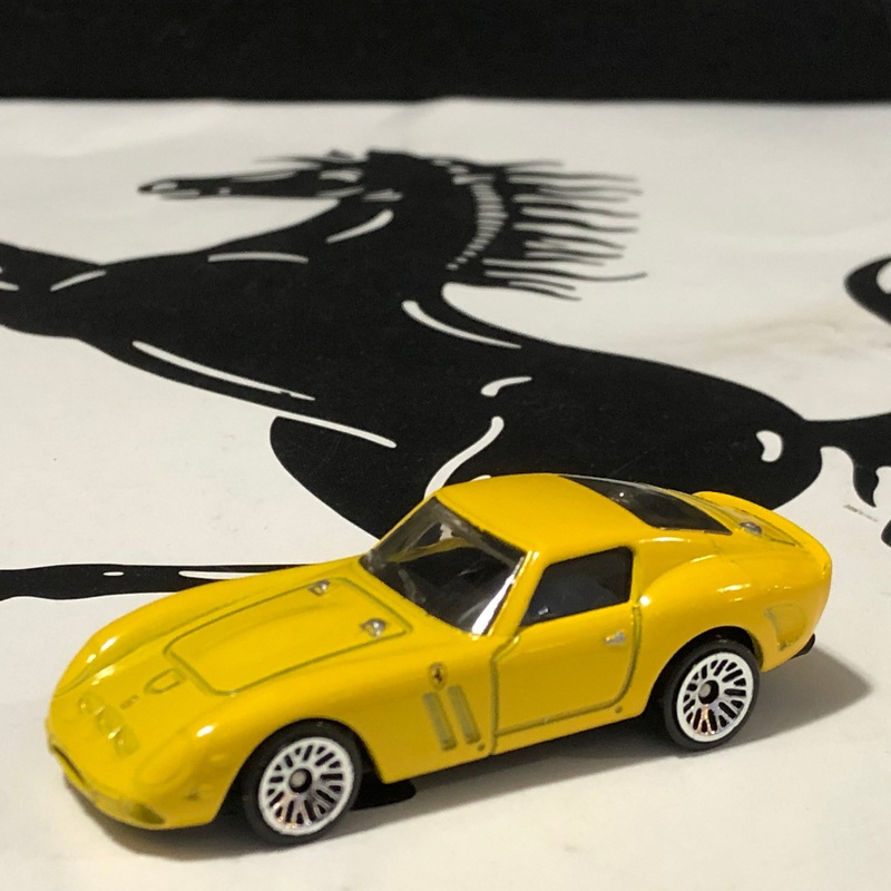 Ferrari 250 GTO Yellow by HotWheels 1:64 (LW)(N4008)(No box)