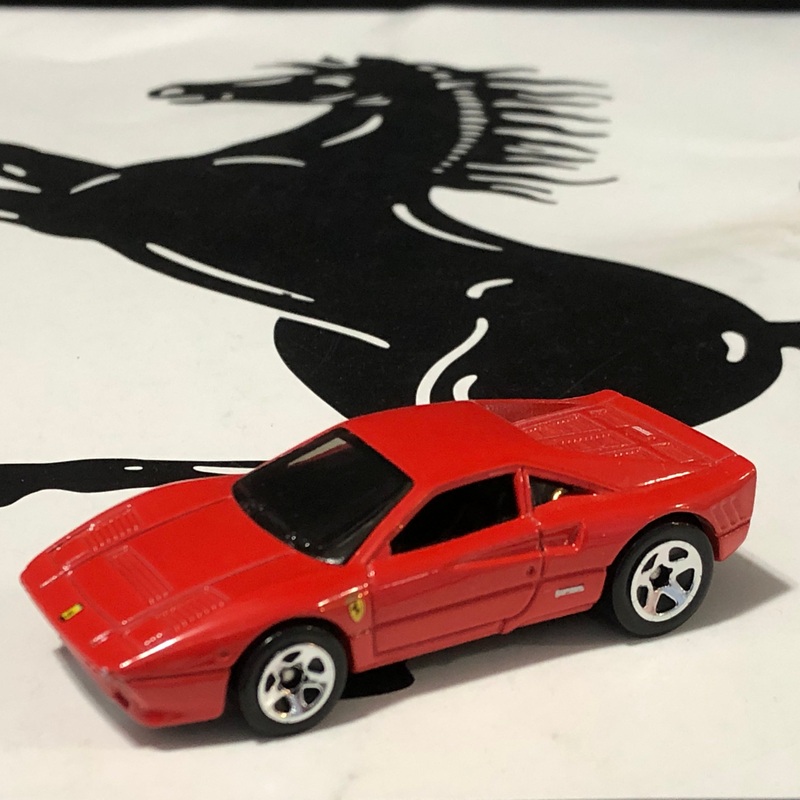 Ferrari 288 GTO Red by HotWheels 1:64 (5SP)(L9953)(No box)