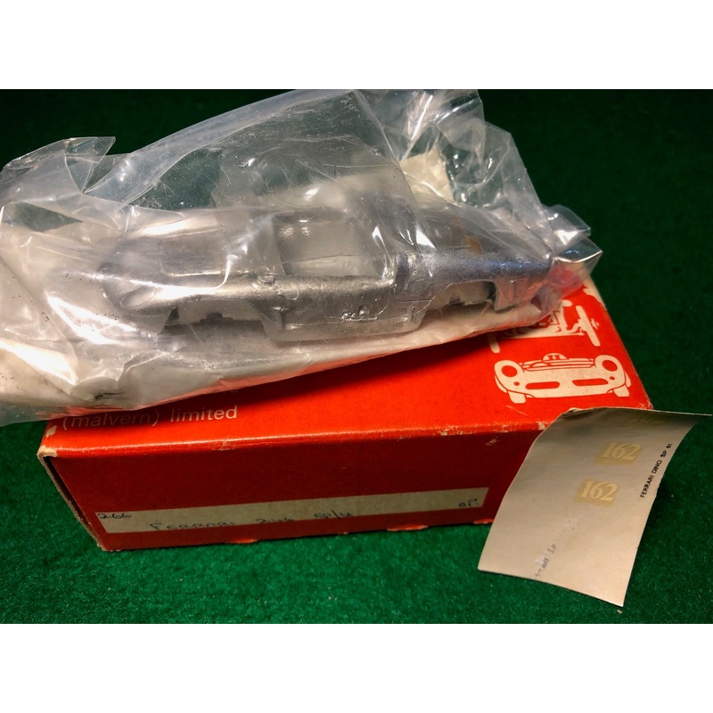 Ferrari 246 SP 1961 by John Day 1:43 (266)
