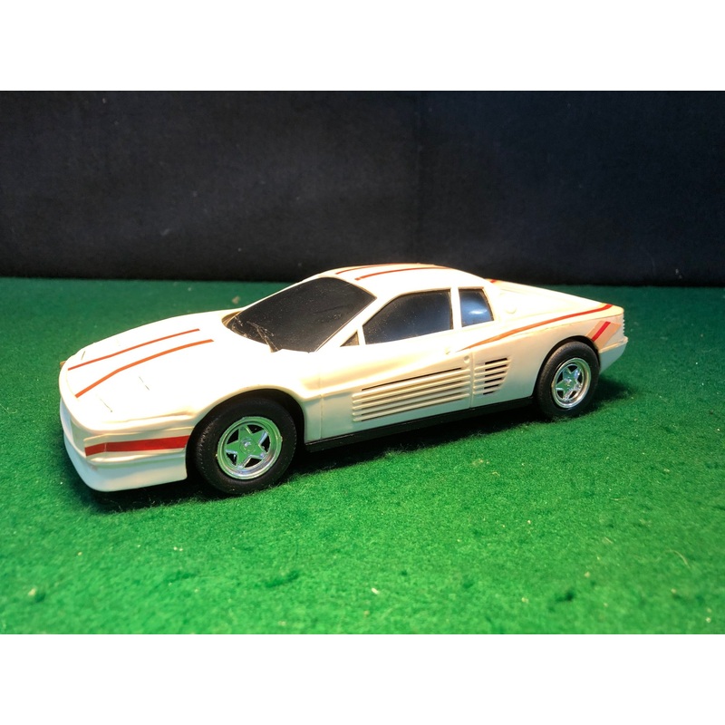Ferrari Testarossa White – Flywheel Motor by Road Champs 1:20 (No box)