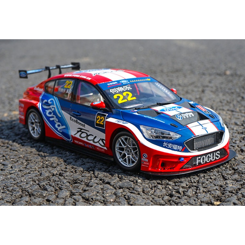 1:18 Original Ford Focus Racing car model 2019 CTCC field racing alloy simulation car model with small gift