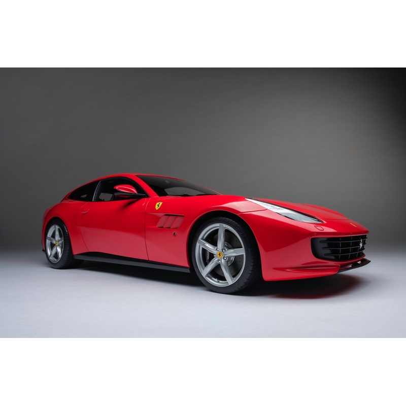 Ferrari GTC4Lusso (2016) Edition in Red